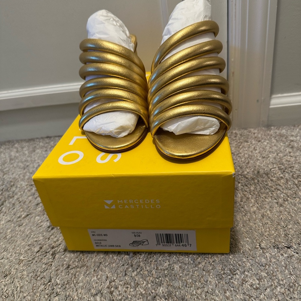 Mercedes Castillo Gold Metallic Izzie Heel Block Sandals - Picture 3 of 7